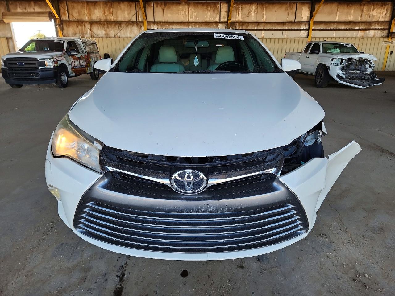 2015 TOYOTA CAMRY XLE photo 5