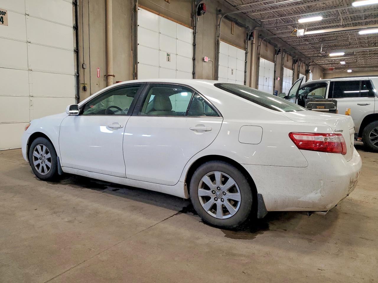 2009 TOYOTA CAMRY XLE V6 photo 3
