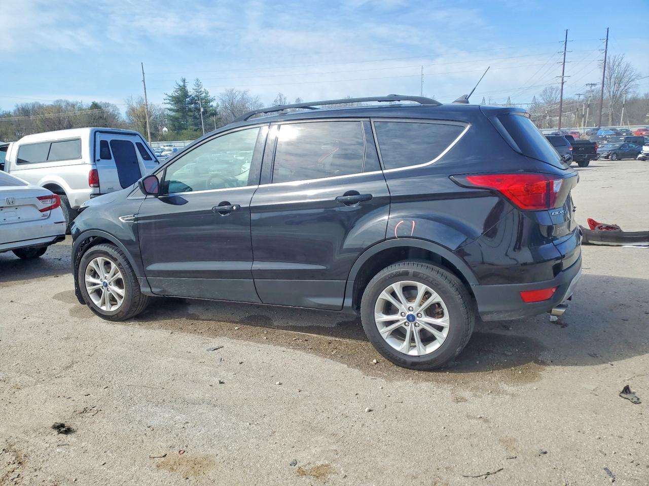 2019 FORD ESCAPE SE photo 4