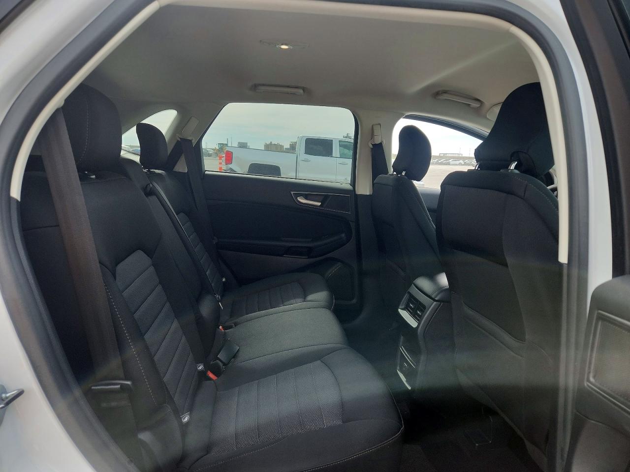 2017 FORD EDGE SE photo 11