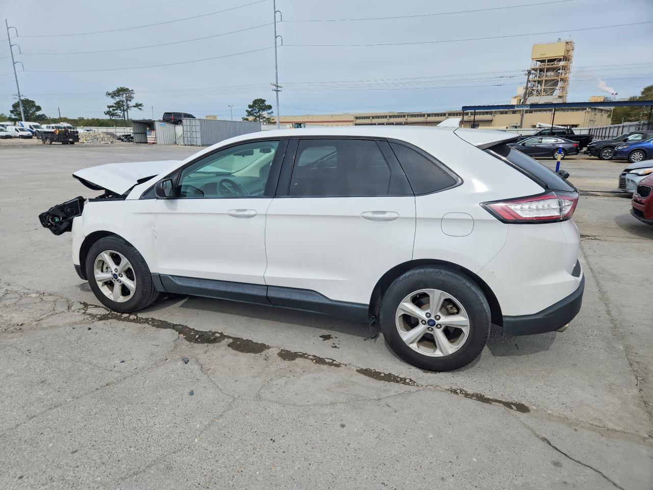 2017 FORD EDGE SE photo 2