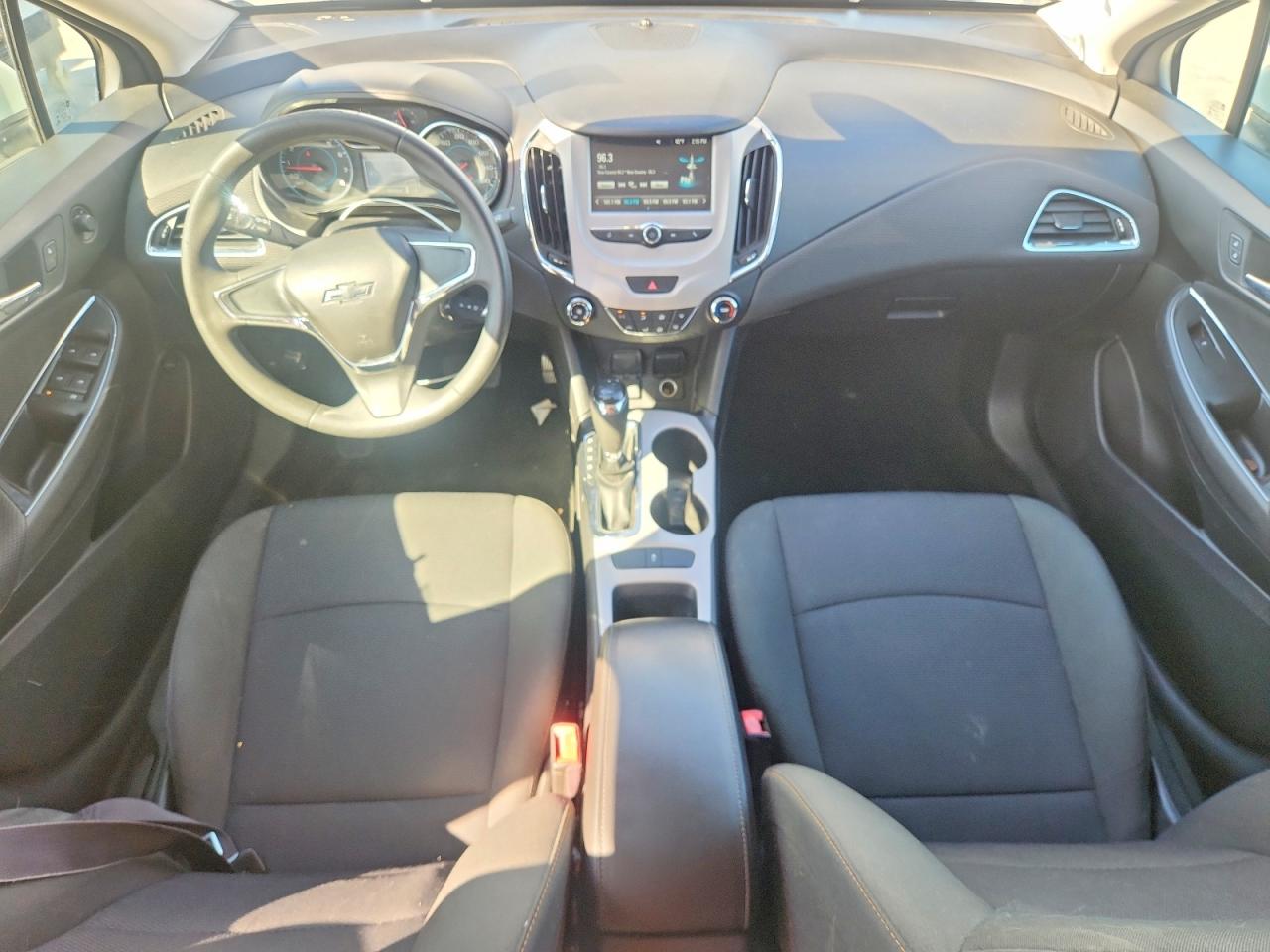 2017 CHEVROLET CRUZE LS photo 22