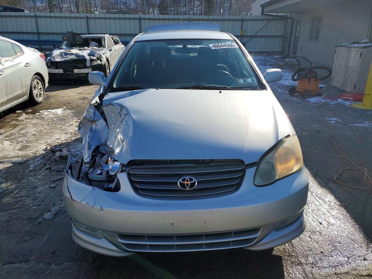 2004 TOYOTA COROLLA S photo 5