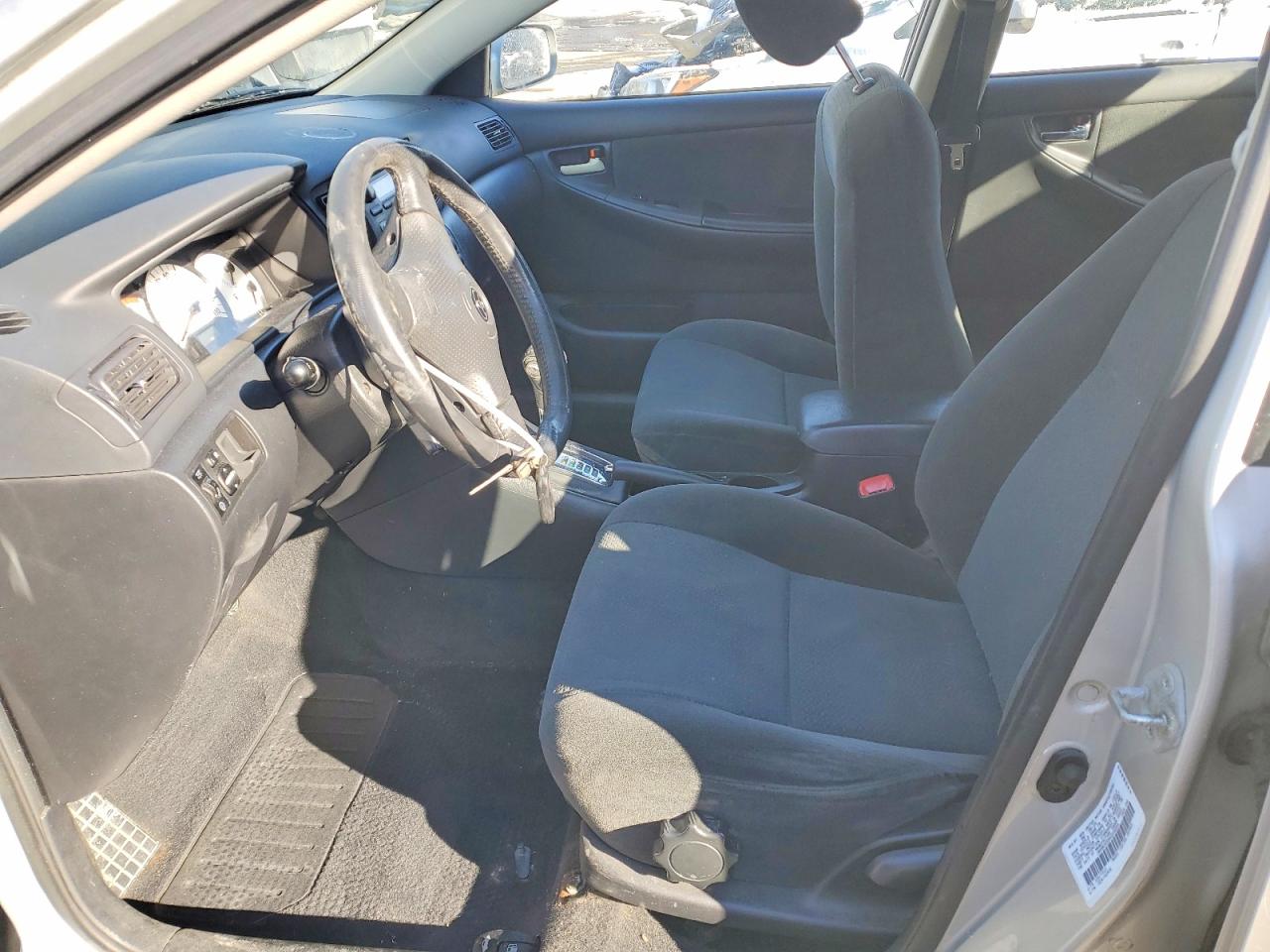 2004 TOYOTA COROLLA S photo 7