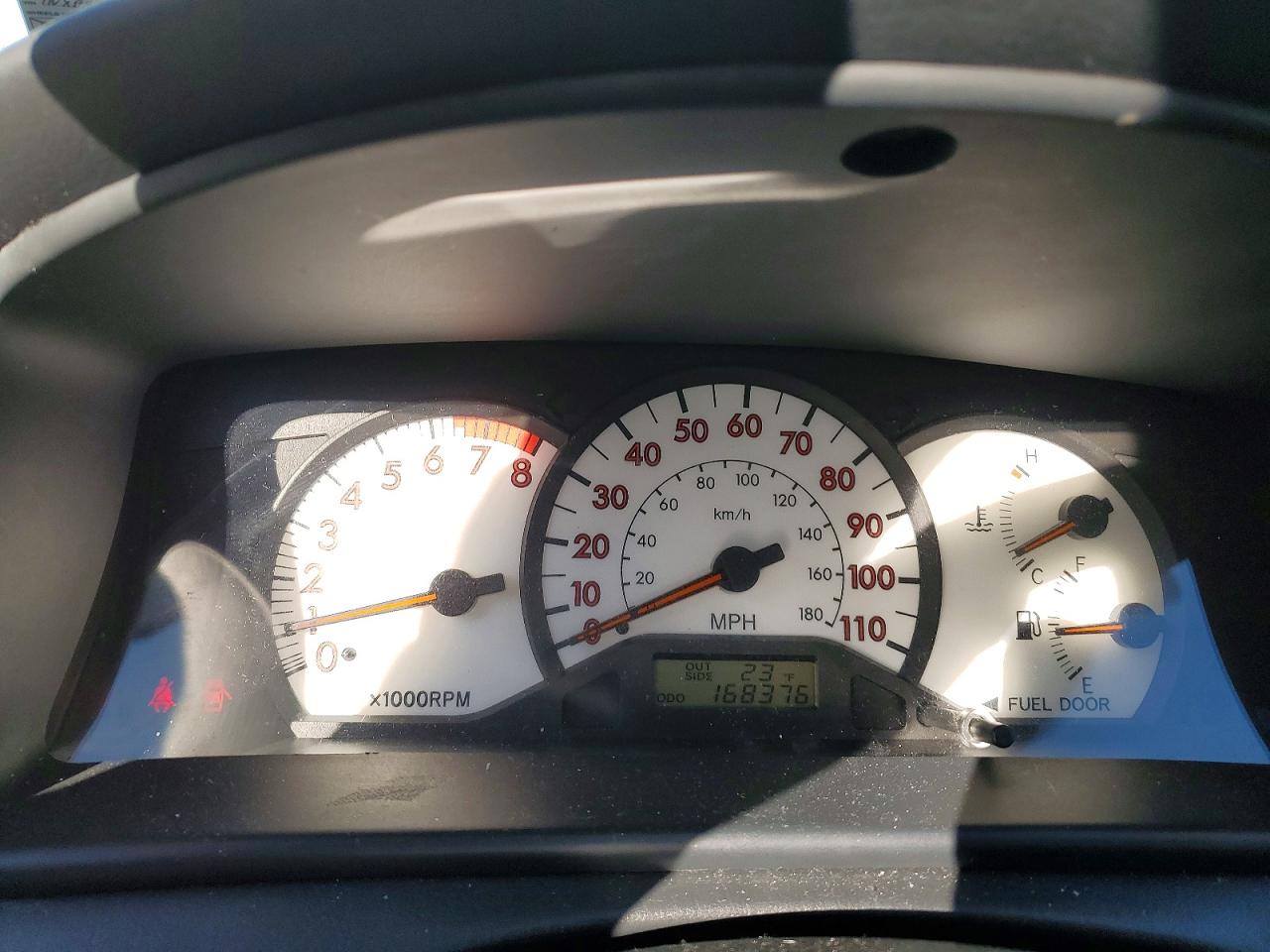 2004 TOYOTA COROLLA S photo 9