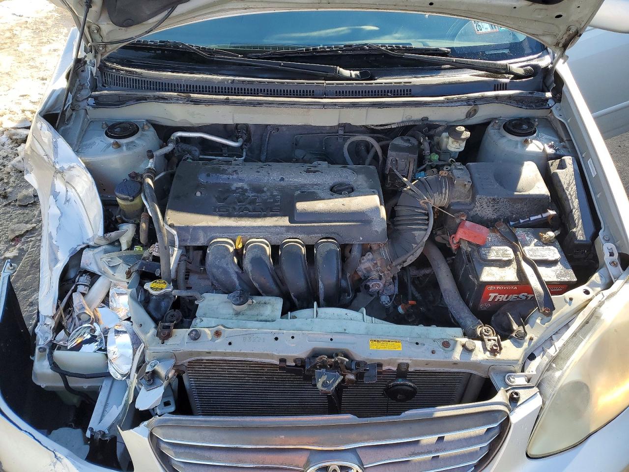 2004 TOYOTA COROLLA S photo 11