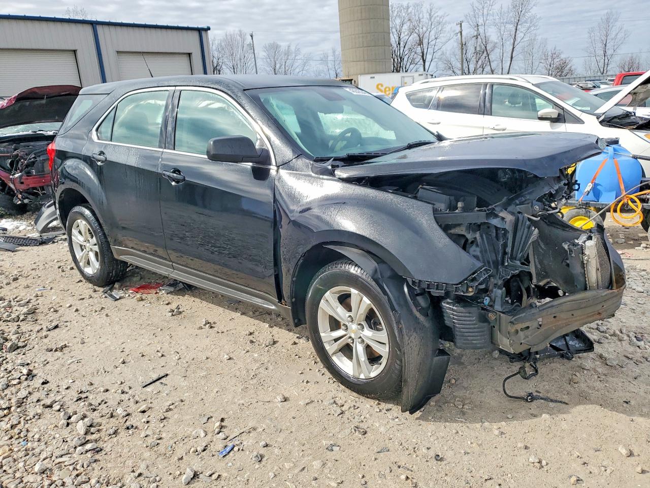 2013 CHEVROLET EQUINOX LS photo 4