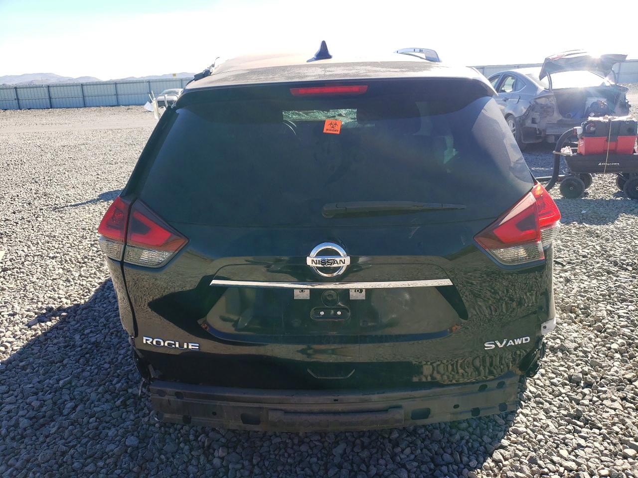 2019 NISSAN ROGUE SV photo 11