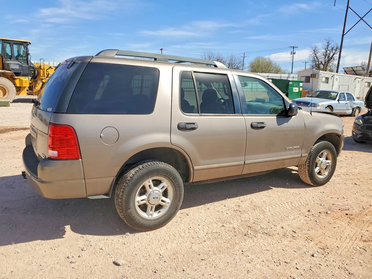 2005 FORD EXPLORER XLT photo 3