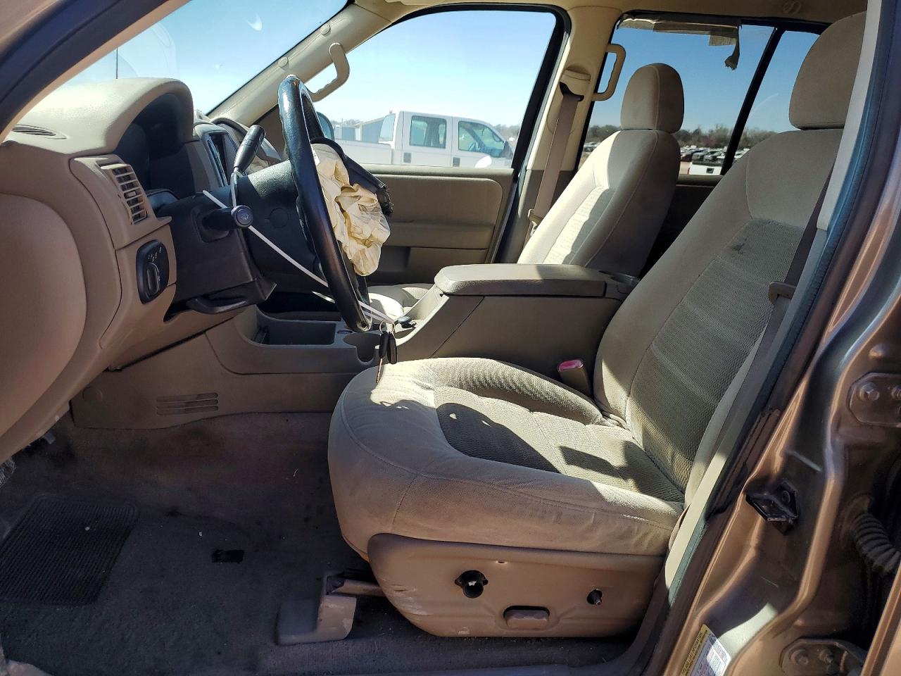 2005 FORD EXPLORER XLT photo 7