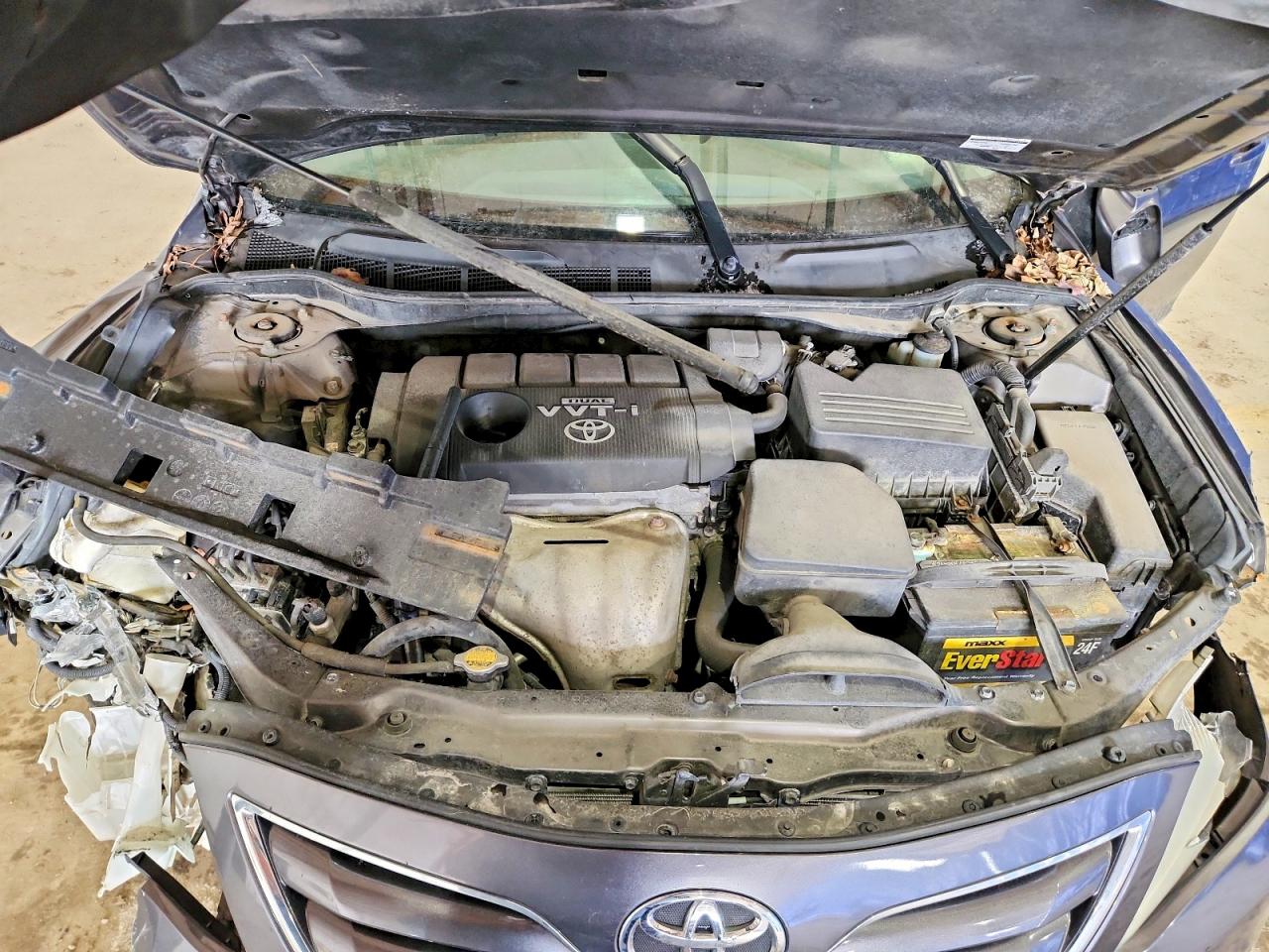 2010 TOYOTA CAMRY LE photo 21