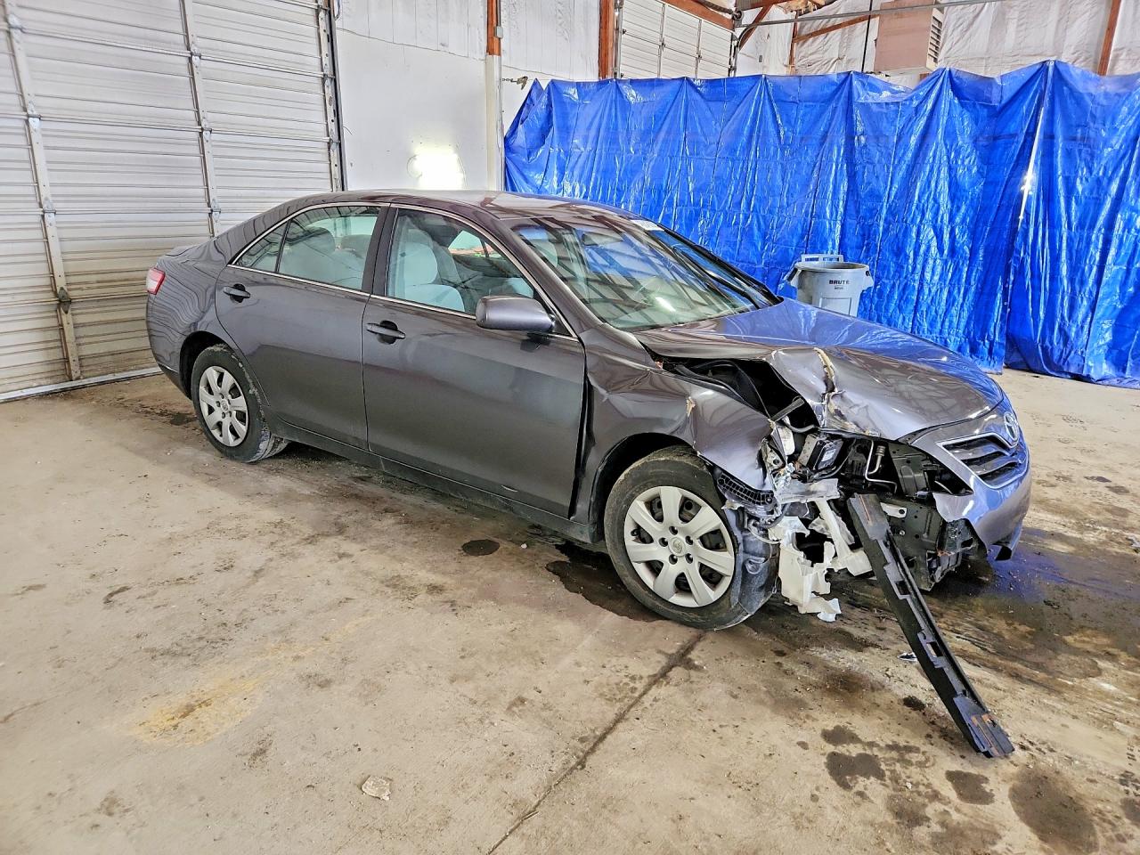 2010 TOYOTA CAMRY LE photo 7