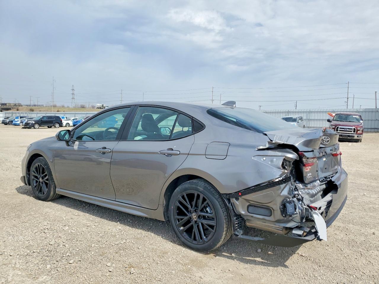 2025 TOYOTA CAMRY photo 4