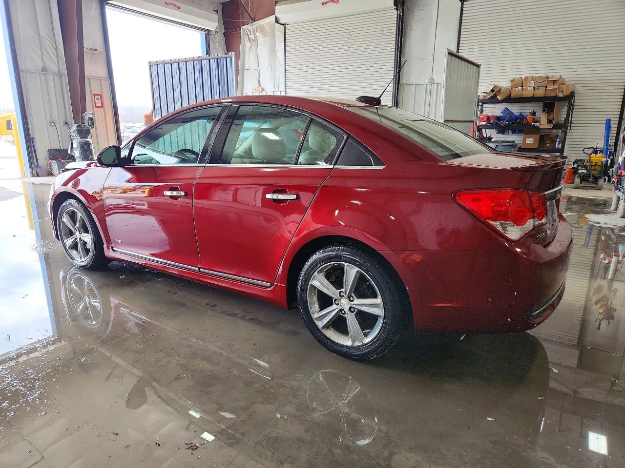 2015 CHEVROLET CRUZE LT photo 2