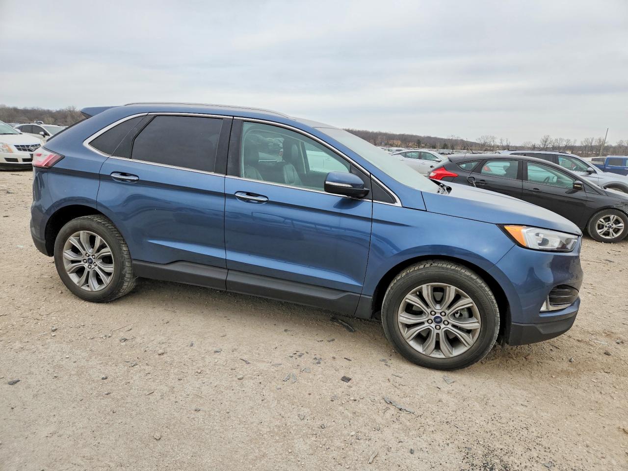 2019 FORD EDGE TITANIUM photo 4