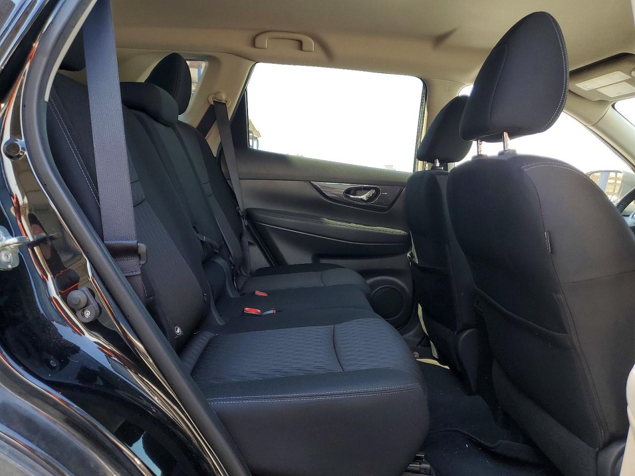 2019 NISSAN ROGUE SV photo 10
