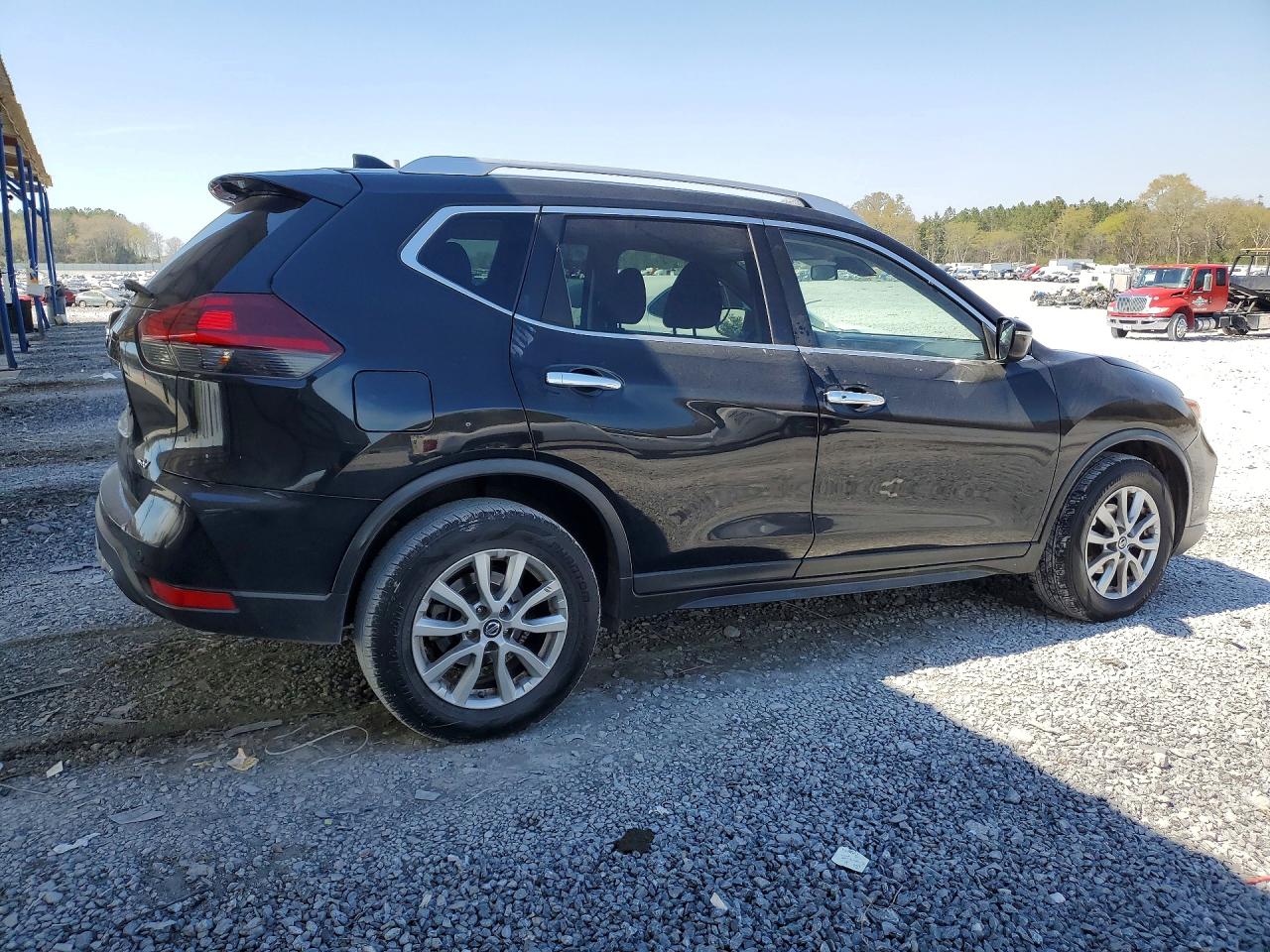 2019 NISSAN ROGUE SV photo 3