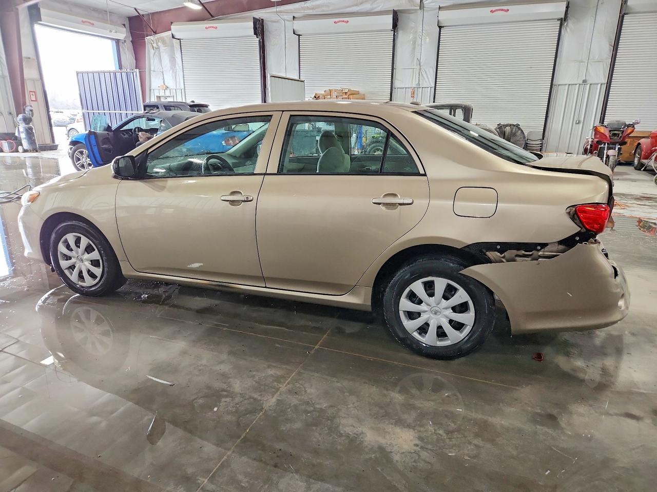 2010 TOYOTA COROLLA BASE photo 2