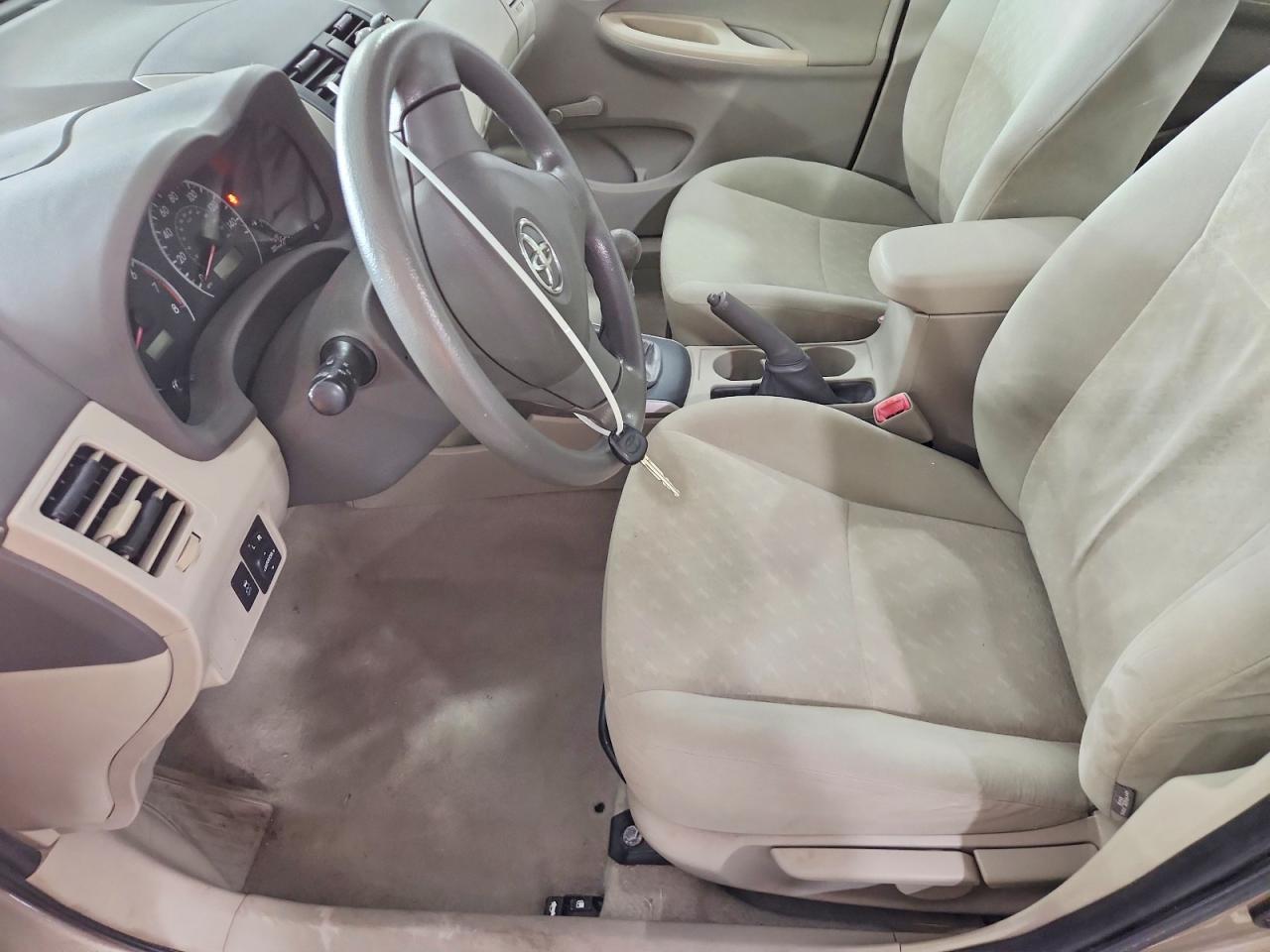 2010 TOYOTA COROLLA BASE photo 7