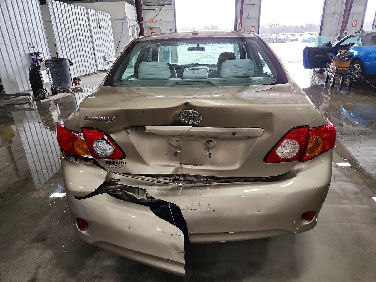 2010 TOYOTA COROLLA BASE photo 6