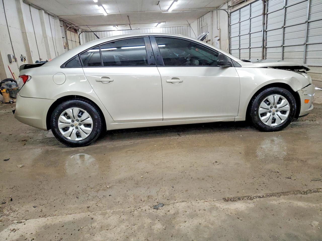 2013 CHEVROLET CRUZE LS photo 5