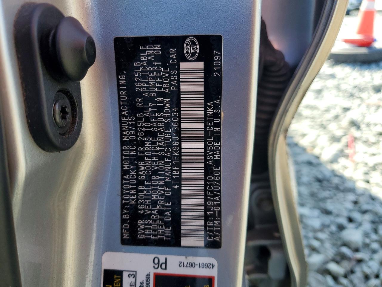 2016 TOYOTA CAMRY LE photo 12