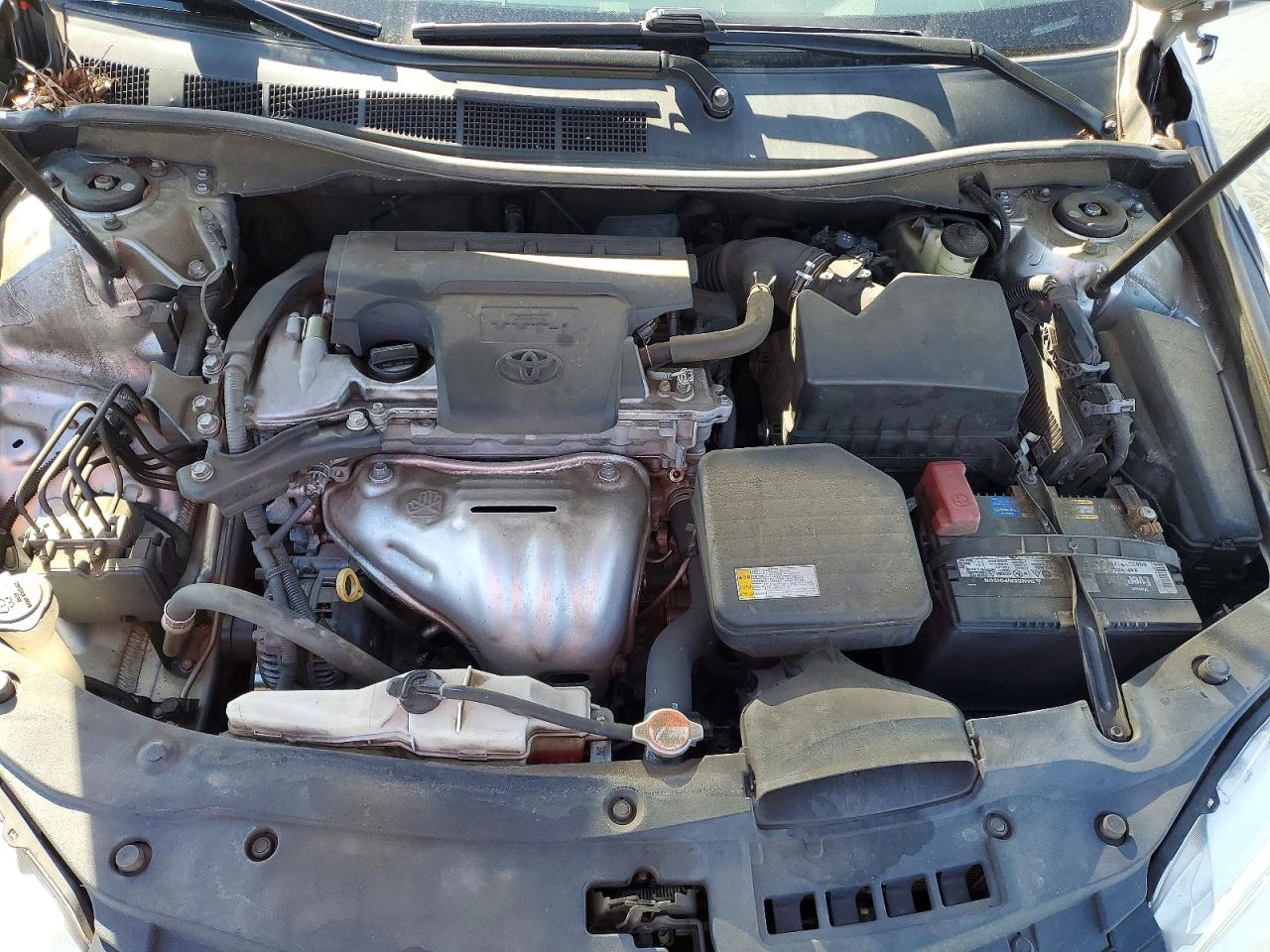2016 TOYOTA CAMRY LE photo 11