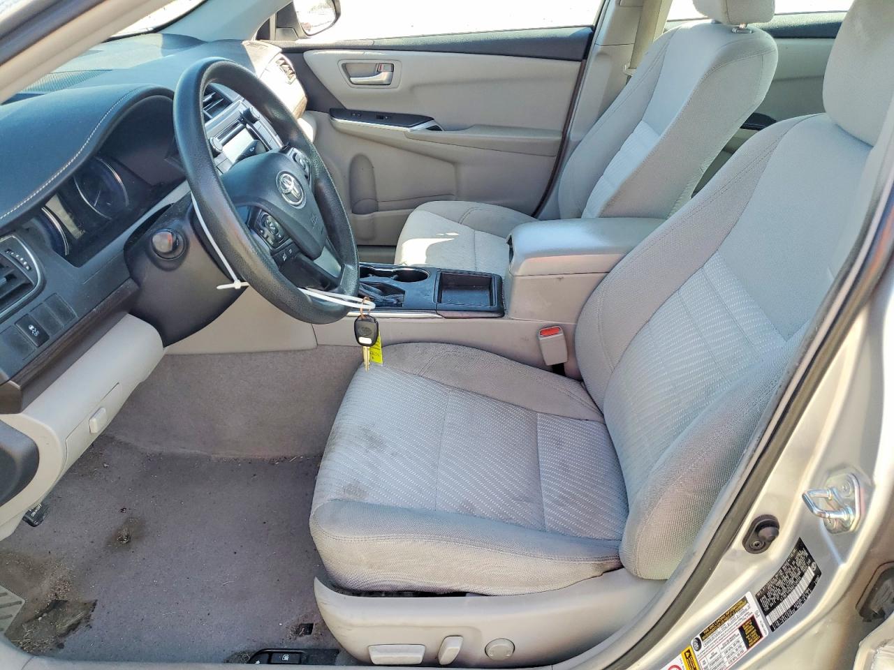 2016 TOYOTA CAMRY LE photo 7