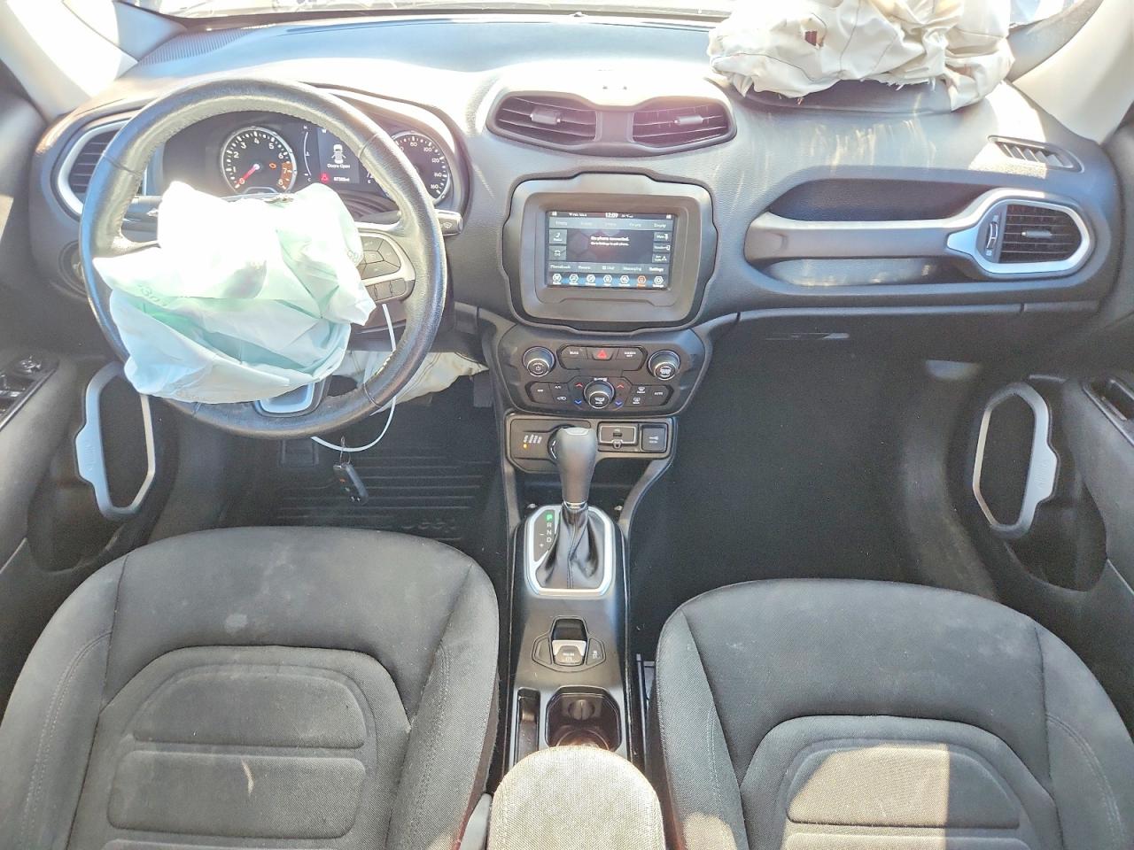 2020 JEEP RENEGADE LATITUDE photo 15
