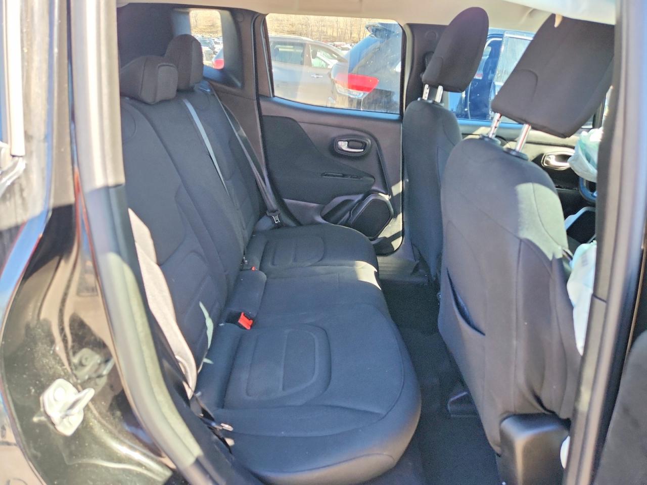 2020 JEEP RENEGADE LATITUDE photo 21