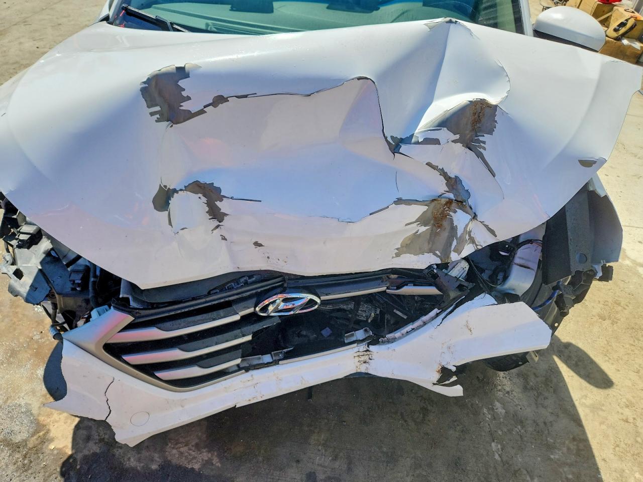 2018 HYUNDAI TUCSON SE photo 23