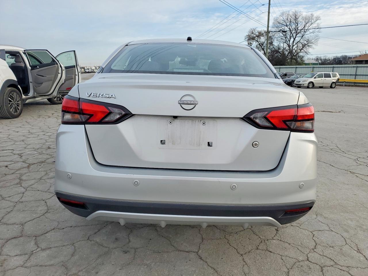 2024 NISSAN VERSA S photo 6