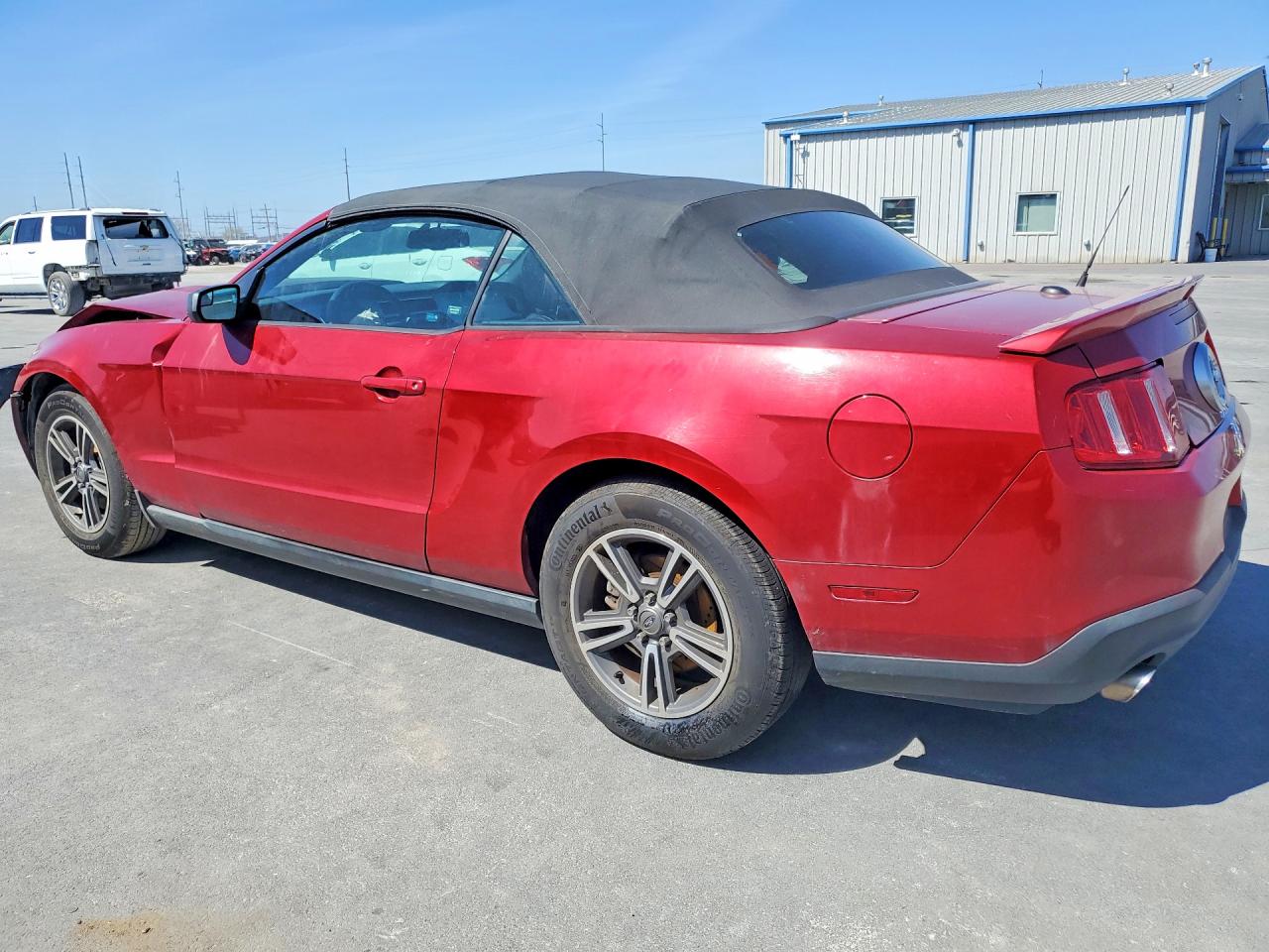 2012 FORD MUSTANG photo 2