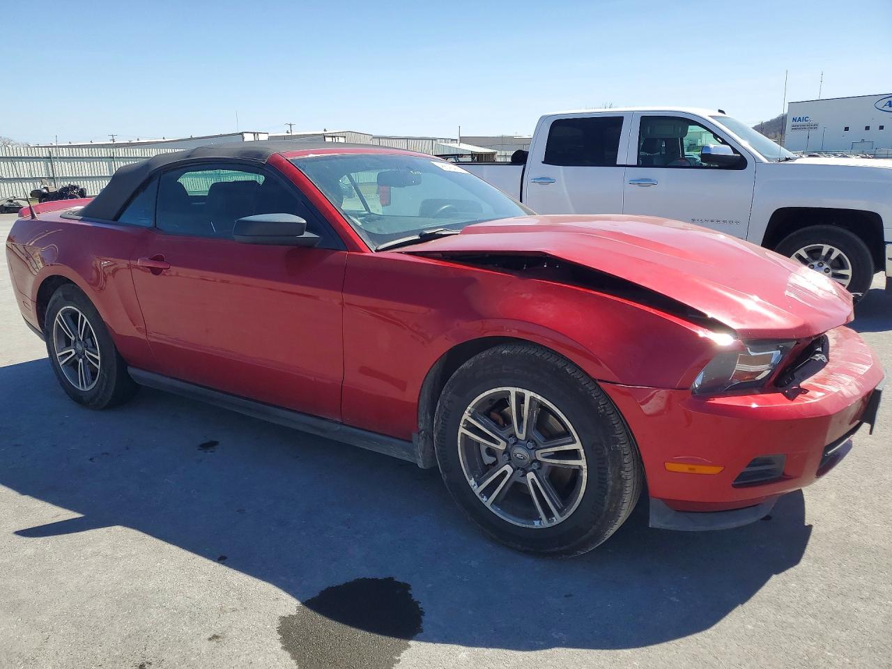 2012 FORD MUSTANG photo 4