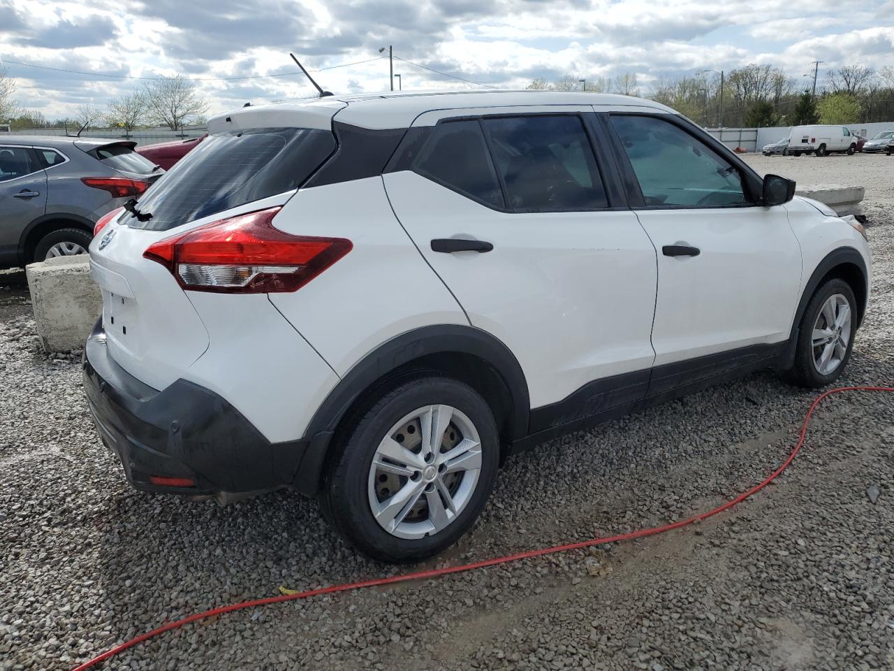 2020 NISSAN KICKS S photo 5
