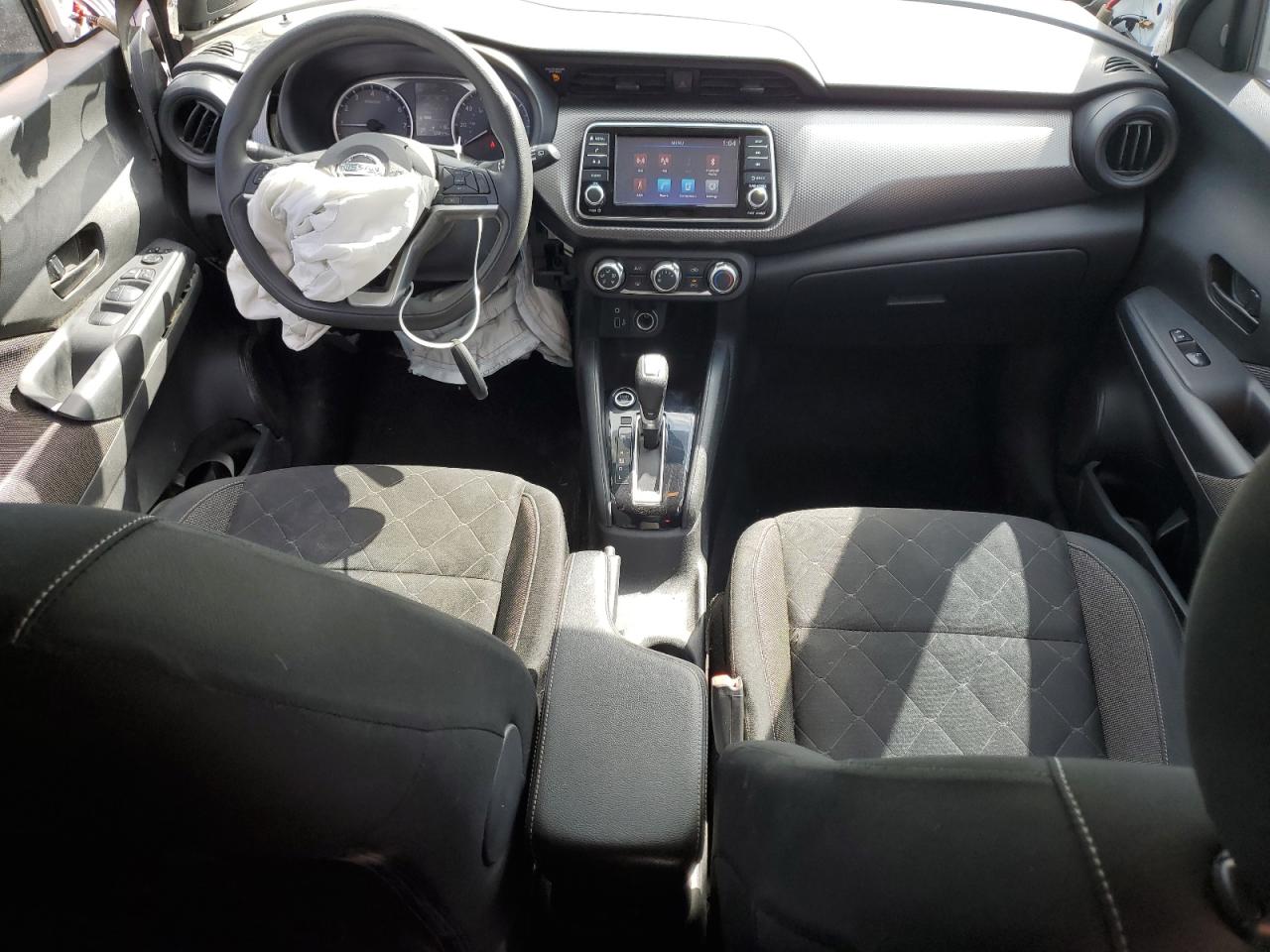 2020 NISSAN KICKS S photo 15