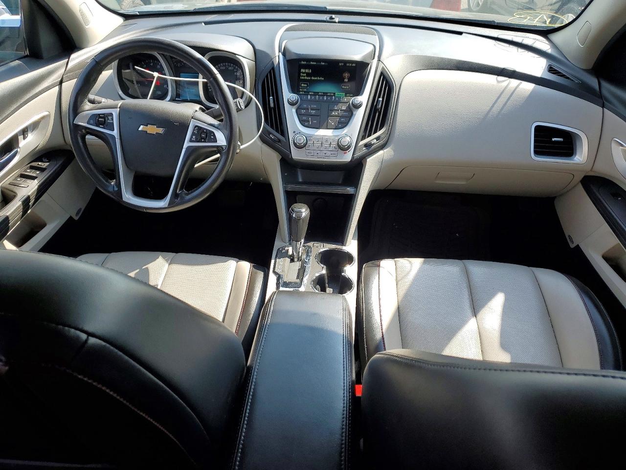 2017 CHEVROLET EQUINOX PREMIER photo 16