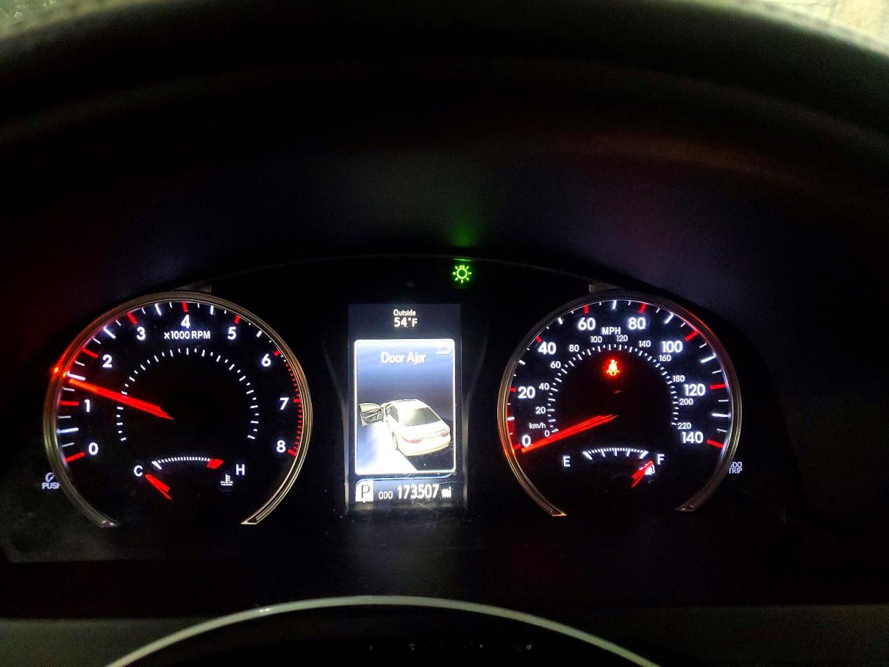 2015 TOYOTA CAMRY SE photo 9