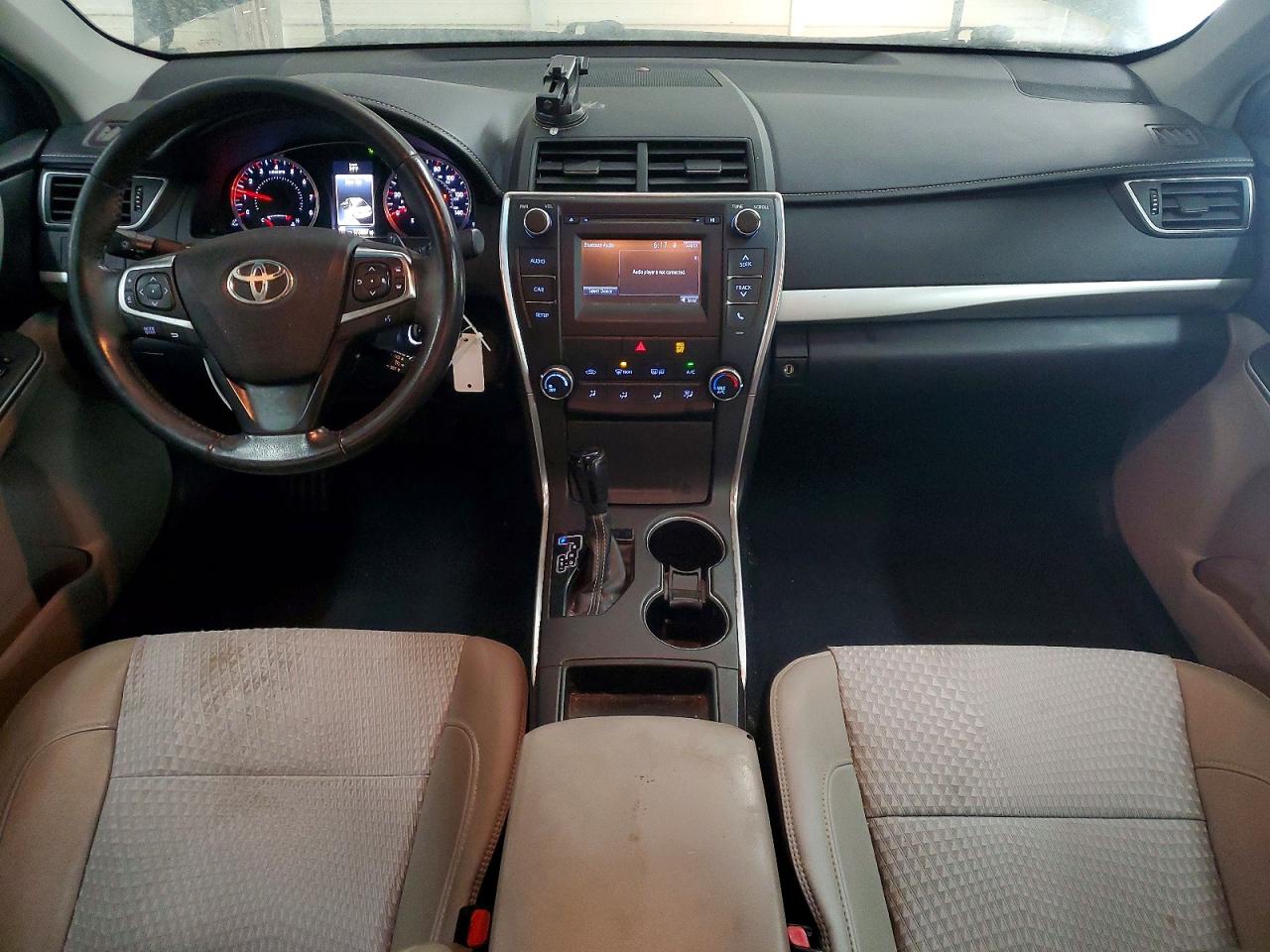 2015 TOYOTA CAMRY SE photo 8