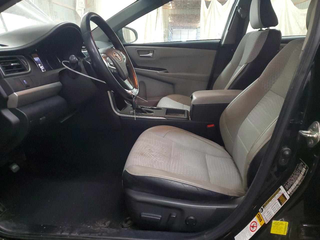 2015 TOYOTA CAMRY SE photo 7