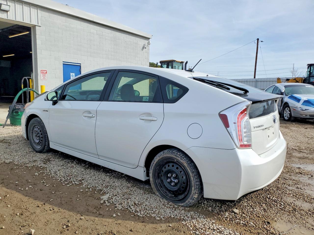 2012 TOYOTA PRIUS THREE photo 3