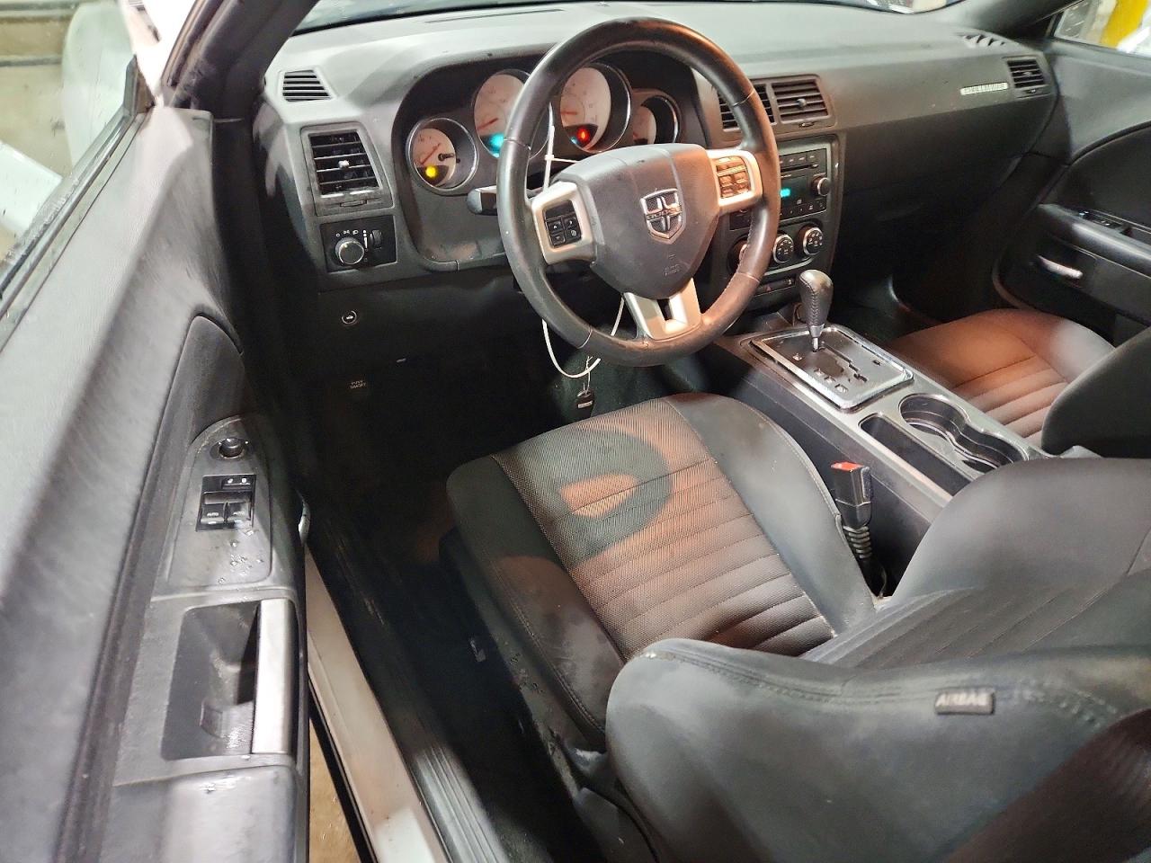 2013 DODGE CHALLENGER SXT photo 8