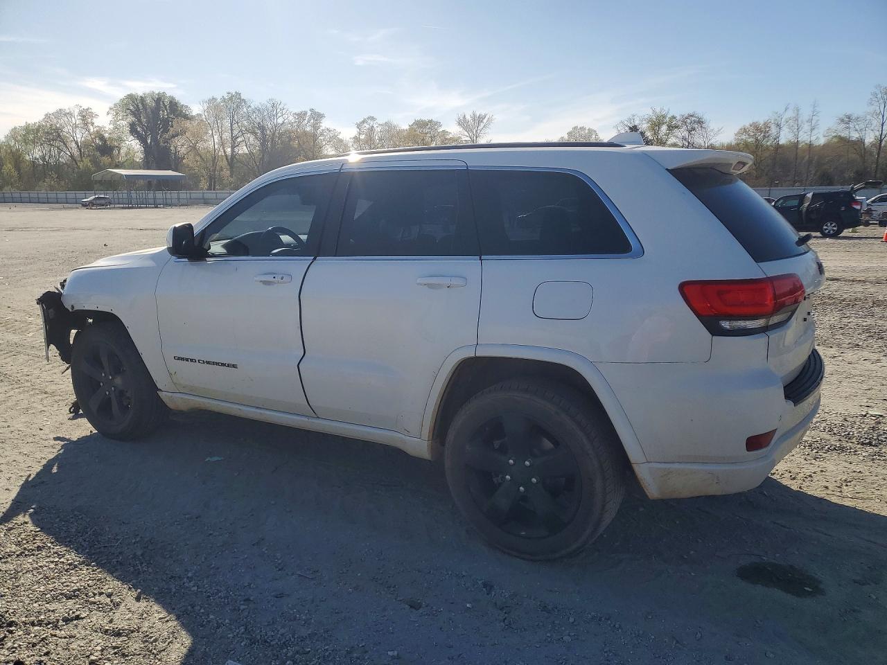 2015 JEEP GRAND CHEROKEE LAREDO photo 3