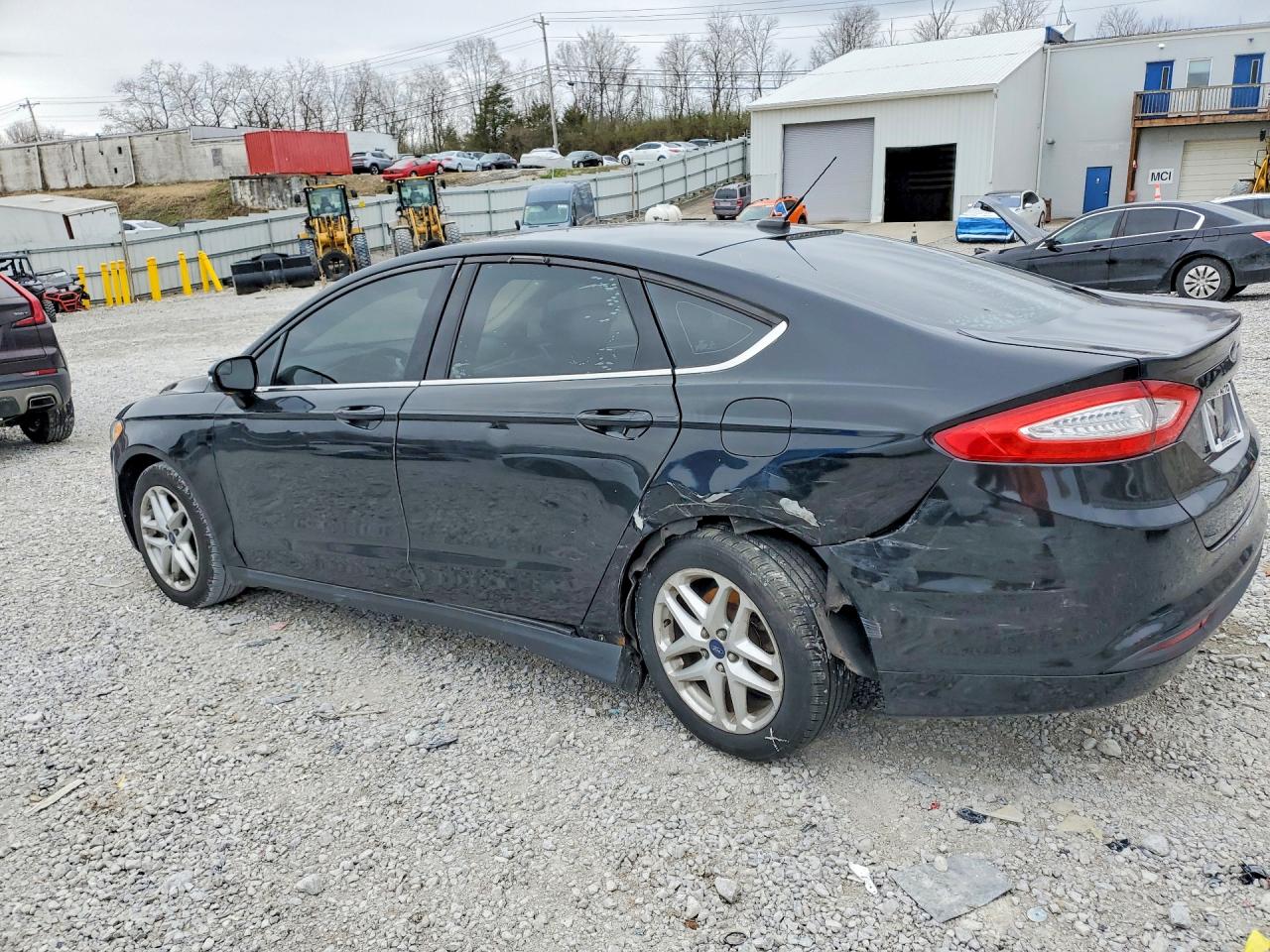 2014 FORD FUSION SE photo 4