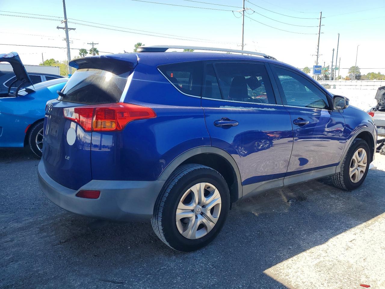 2015 TOYOTA RAV4 LE photo 5