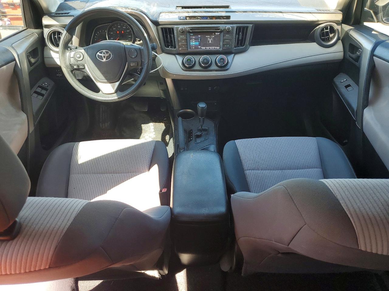 2015 TOYOTA RAV4 LE photo 15