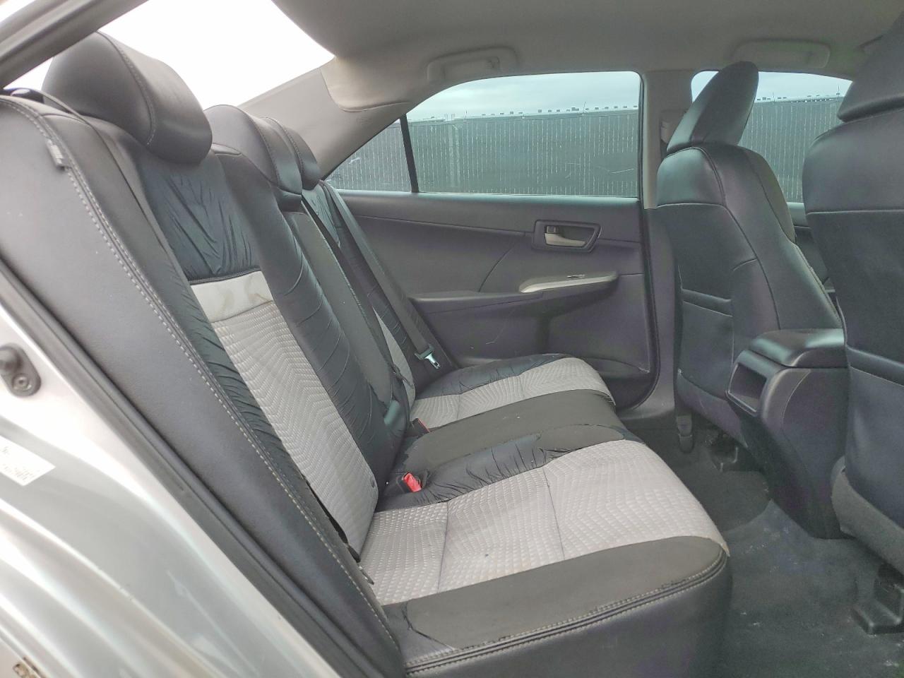 2013 TOYOTA CAMRY SE photo 19