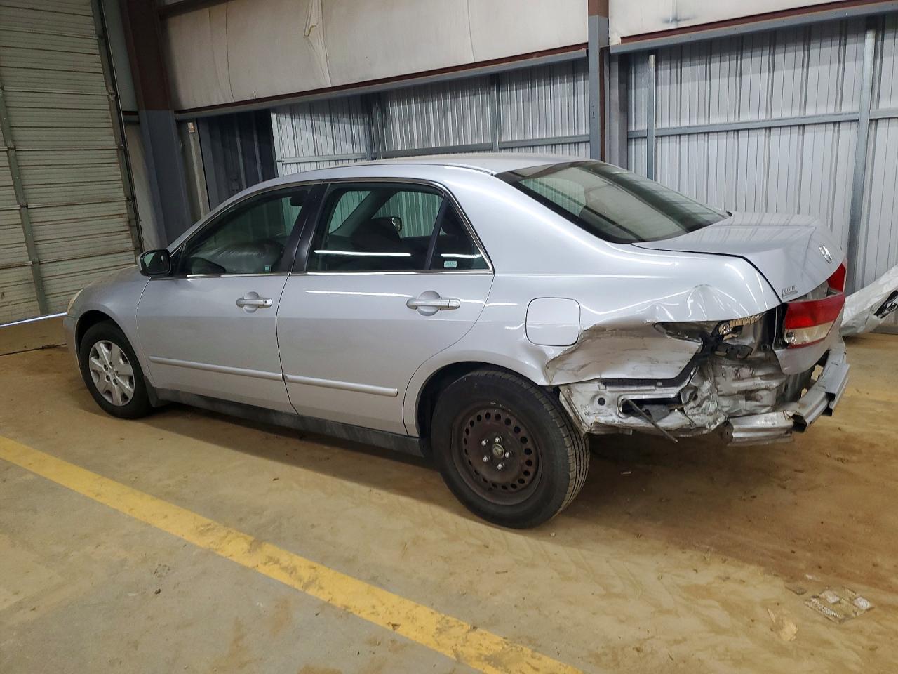 2004 HONDA ACCORD LX photo 3