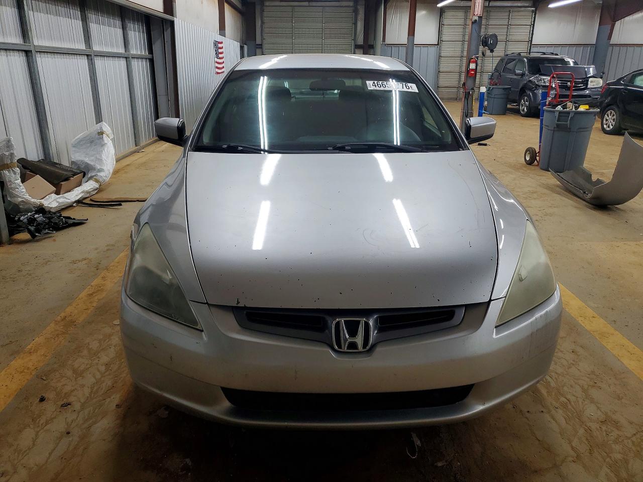2004 HONDA ACCORD LX photo 9
