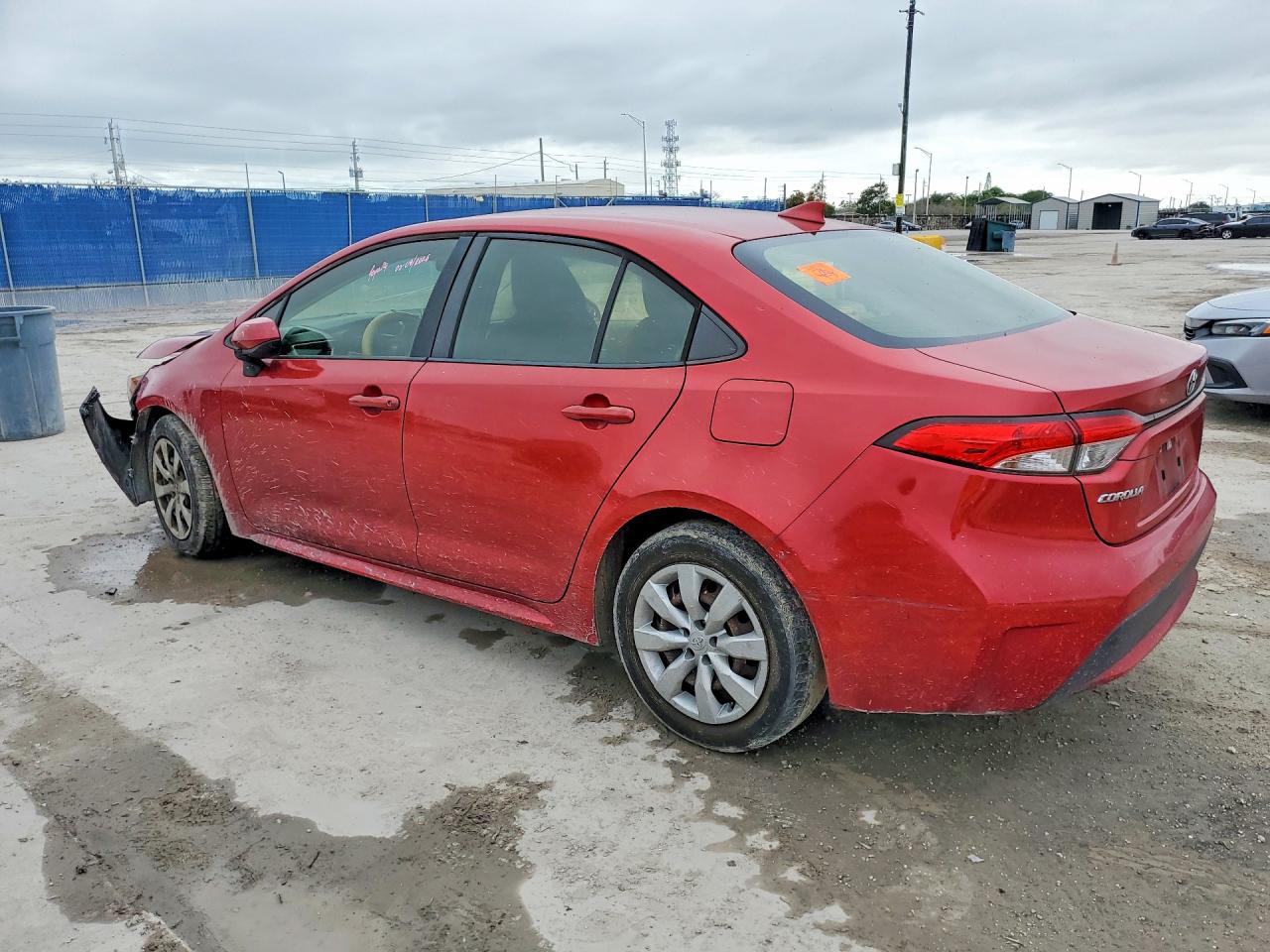 2020 TOYOTA COROLLA LE photo 2